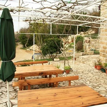 Country House Bakicevo - Two Bedroom With Terrace شقة