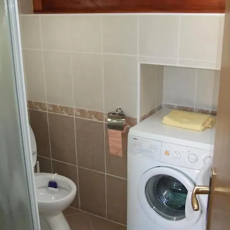Country House Bakicevo - Two Bedroom With Terrace شقة